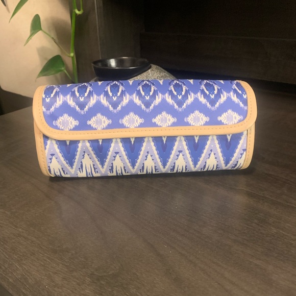 Roll with it- Indigo Ikat - Picture 2 of 6